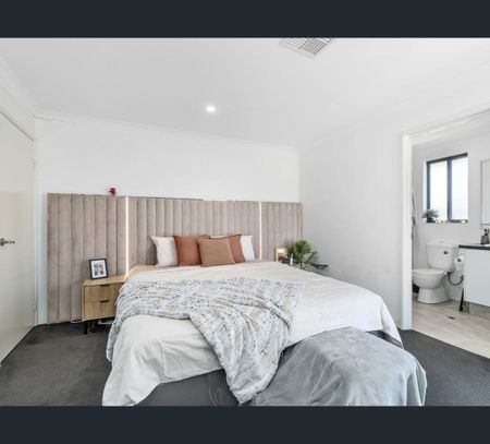 27 Faverolles Drive, Southern River, WA 6110 - Photo 2