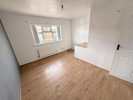 3 bedroom terraced house to rent - Photo 5