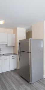 Collegeview - Photo 3