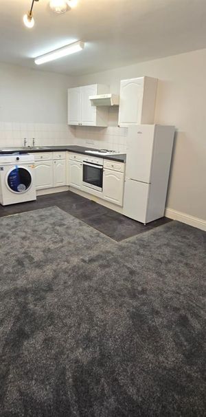 High Street, Maidstone ME14, London - Photo 1