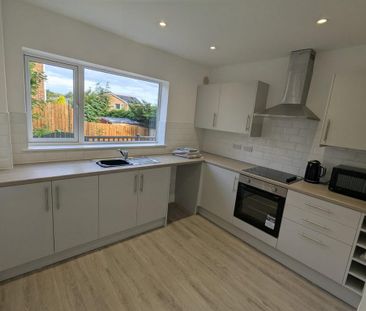 3 bedroom detached house to rent - Photo 5