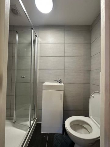 1 bedroom Flat To Let - Photo 4