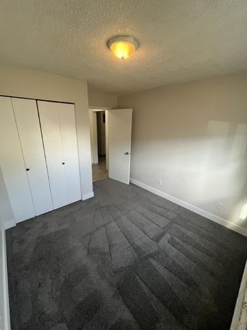 AURORA APARTMENTS - 102 - Photo 3