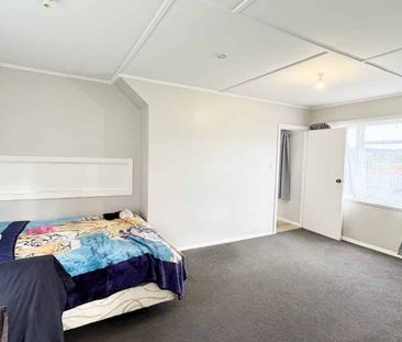 Porirua 3 Bedroom - Photo 4