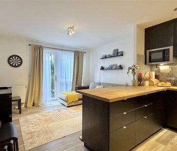 28, Charcot Road, Colindale, London, NW9 - Photo 2