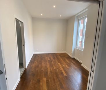 A LOUER - Bourges - Maison de 111.05 m² avec jardin et cave. - Photo 4