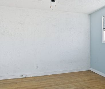 704 Claude Street Unit B - Photo 5