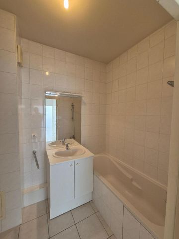 Location Appartement 2 pièces 50m² MACON 71000 - Photo 4