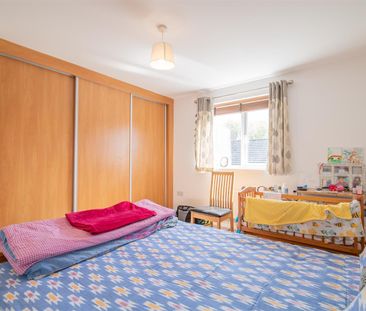 Mallory Road, Basingstoke - Photo 5