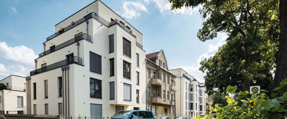 Wunderschöne, lichtdurchflutete Wohnung mit EBK & Balkon im grünen Buch - Photo 1