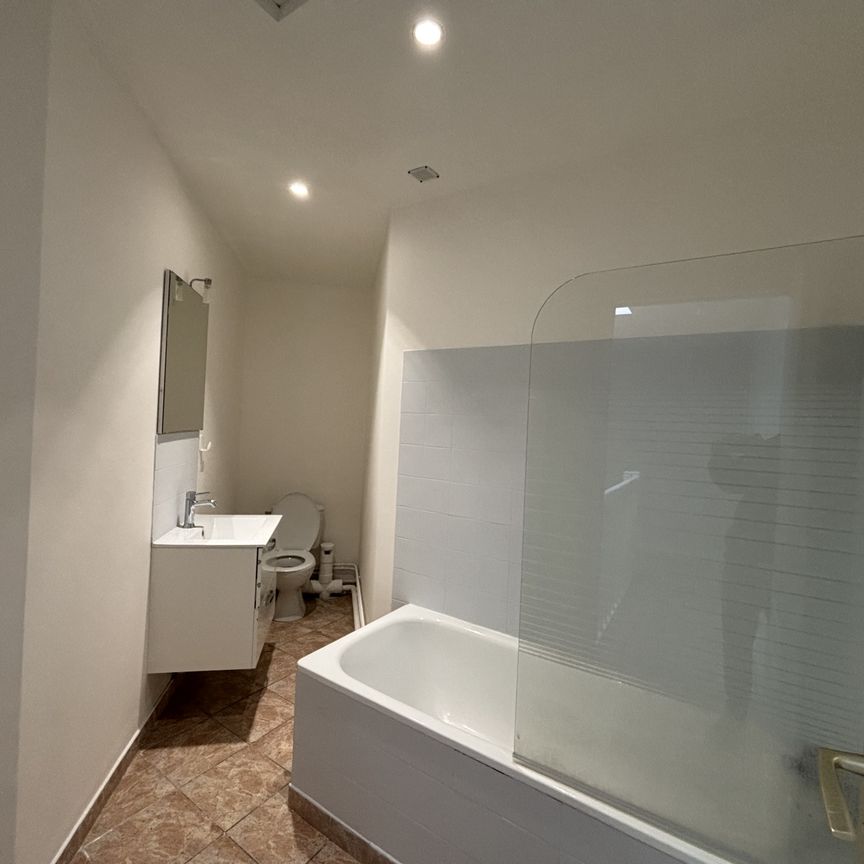 Location Appartement 3 pièces 84m² ORLEANS 45000 - Photo 1