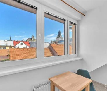 Moderní prostorný byt s lodžií - Fotografie 1