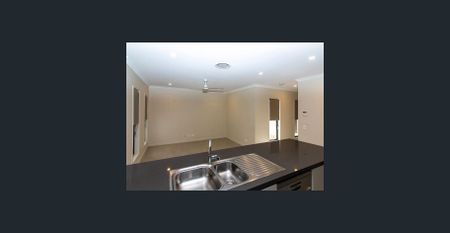 Spacious 4-Bedroom Family Home in Bloom Estate - Photo 5