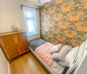 3 bedroom end of terrace house to rent - Photo 5
