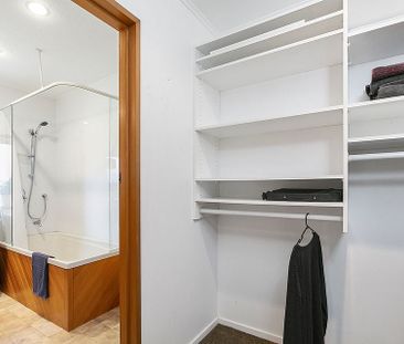 Charming 5BR Roslyn Retreat w/Deck & Garden - Photo 3