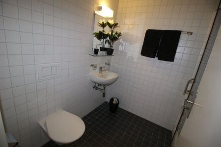 SPACIEUX 4,5 pièces de 136 m2 situé dans un immeuble moderne - Foto 3