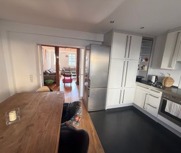 ** Traumhafte 4,5-Zimmerwohnung, hochwertig ausgestattet * Balkon *... - Photo 6