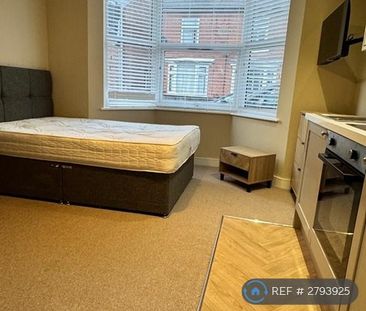 1 bedroom in a house share to rent - Photo 6