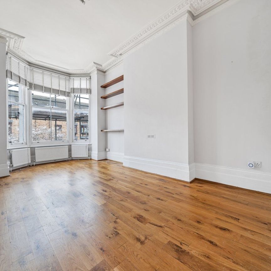 St. Aubyns Road, London, SE19 - Photo 1