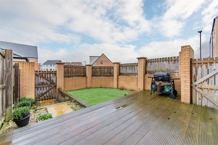 3 bed town house to rent in Osprey Walk, Newcastle Upon Tyne, NE13 - Photo 4