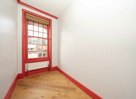 Hillfield Park - Photo 5