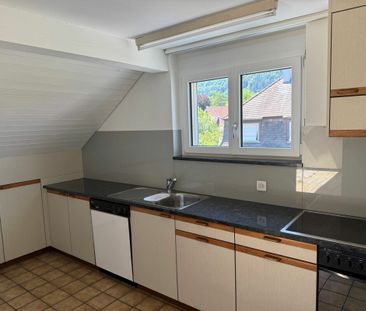 "4 1/2-Zimmerwohnung mit grossem Balkon und Cheminée" - Photo 2