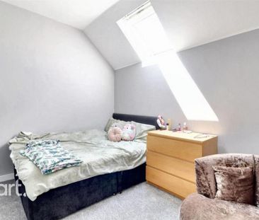 3 bedroom flat to rent - Photo 5
