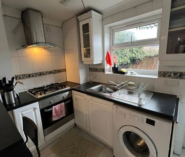 Room in a Shared House, Leggatt Road, E15 - Photo 4