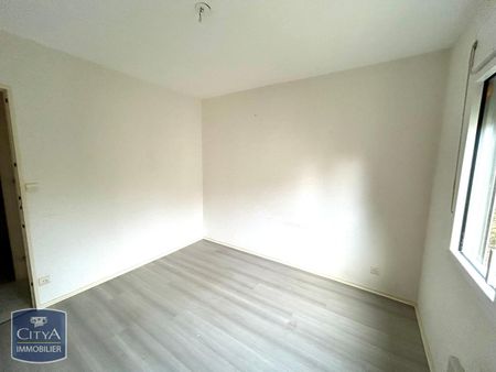 Location Appartement 3 pièces 68m² BOURG EN BRESSE 01000 - Photo 3