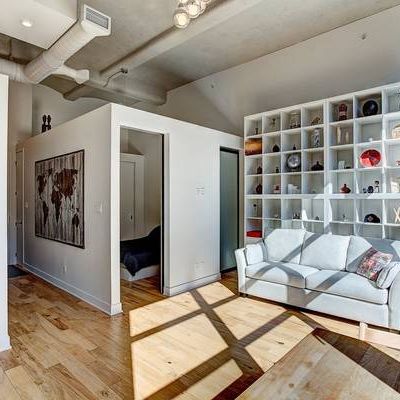 Loft to rent right across Lachine Canal Pointe-Sainte-Charles - Photo 3