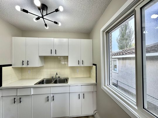 Stratford Apartments - Photo 1