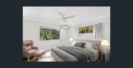 Spacious 4 bedroom home with dual living space - Photo 3