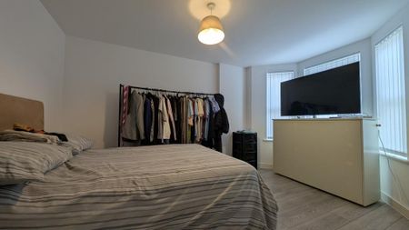 2 bedroom flat to rent - Photo 3