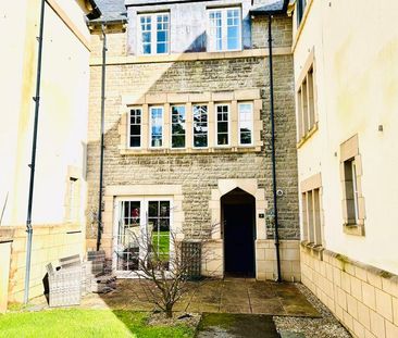 Western Courtyard, Pontyclun - Photo 3