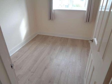 Westminster Drive, Westcliff On Sea, SS0 - Photo 4