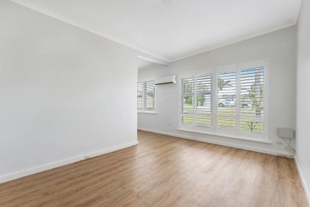 Charming Two Bedroom Duplex in Spearwood - Photo 4