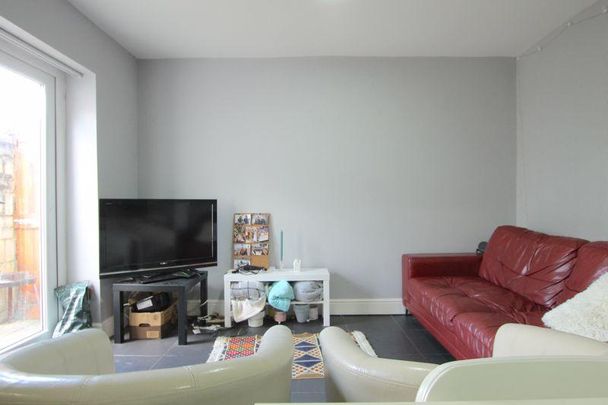 7 bedroom terraced house to rent - Photo 1