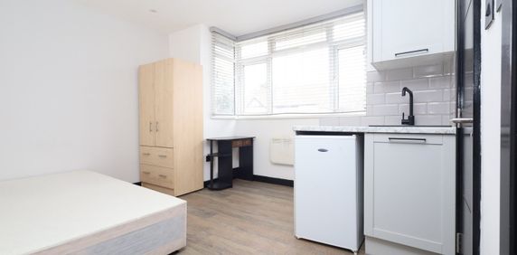 Studio Flat, Donnybrook Road, SW16 - Photo 2