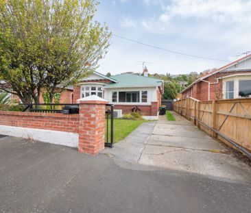 Charming brick home - Photo 4