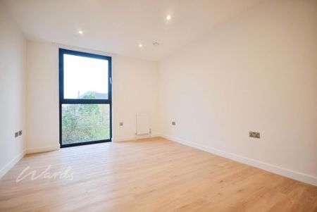 2 bedroom flat to rent - Photo 2