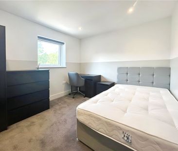 Roundhill Way, Guildford, Surrey, GU2 8HJ - Photo 5