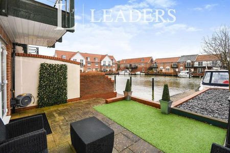 Ellisons Quays, Burton Waters, LN1 - Photo 3