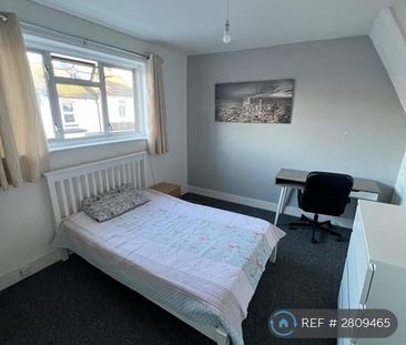 1 bedroom in a house share to rent - Photo 4