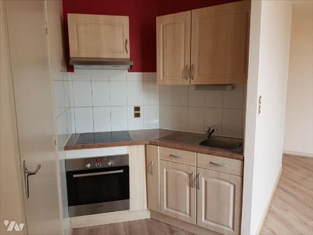 Pour visiter, appeler le 02.23.55.91.17. VITRE, Proximité centre ville. Un appartement de T1 B... - Photo 5