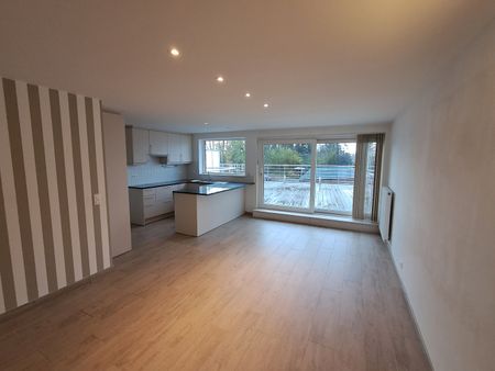 Ruim appartement met prachtig terras te Sijsele! - Foto 4