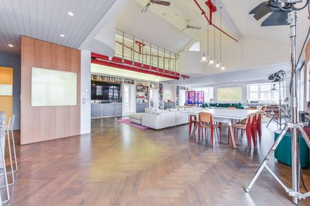 3 bedroom flat to rent - Photo 4