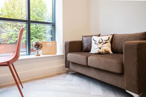 1 Bed - Large - Photo 1