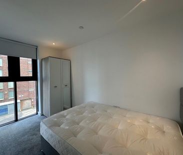 1 bedroom flat to rent - Photo 2
