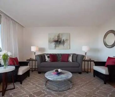 Starlight Towers — One Bedroom - Photo 6