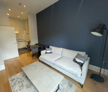 Apartment 202 The Bakery, 311 - Photo 2